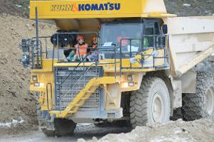 Komatsu Muldenkipper HD 605-7 Elektroumbau Kuhn Schweiz