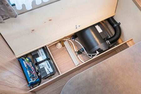 Eriba Feeling 425 4-kW-Combi-Heizung