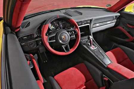 Porsche 911 GT2 RS, Interieur