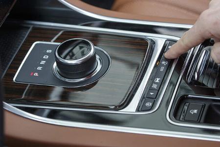 Jaguar XF Sportbrake 25d AWD Portfolio, Interieur