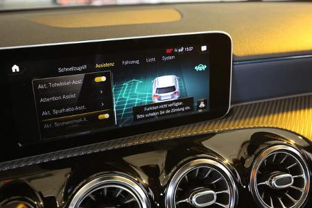 Mercedes A 200 7G-DCT, Interieur