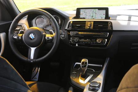 BMW 120i AUT, Interieur
