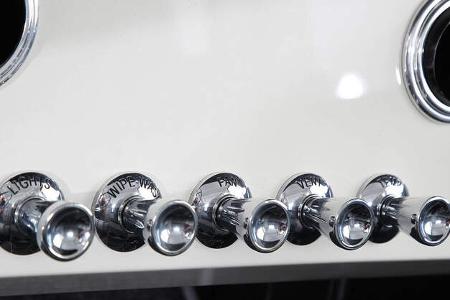 Icon 4x4 Ford Bronco Oldtimer