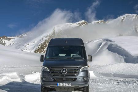 Mercedes Sprinter 319 CDI 4x4 Modelljahr 2019 Wintertest 