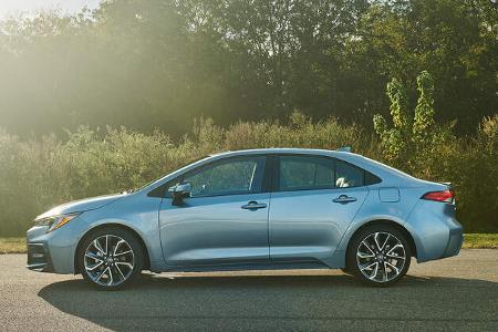 Toyota Corolla Limousine (2018)