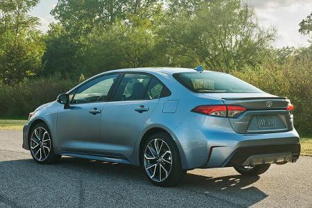 Toyota Corolla Limousine (2018)