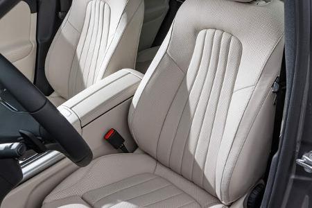 Mercedes B200d, Interieur