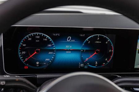 Mercedes B200d, Interieur