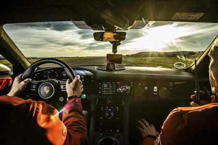 Porsche Taycan Turbo S, Interieur