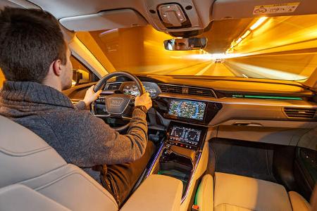 Vergleichstest, Audi e-tron, ams0819