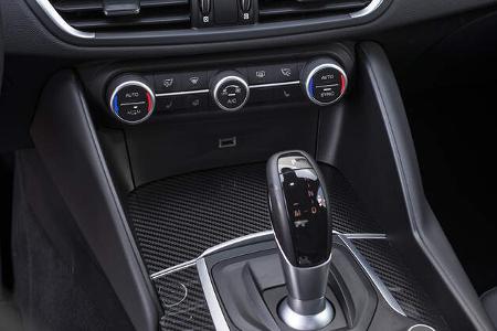 Alfa Romeo Gulia Veloce Ti, Interieur