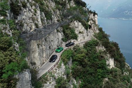 Bentley Continental GT Coupé W12, Ferrari GTC4 Lusso, Rolls-Royce Wraith Back Badge, Exterieur