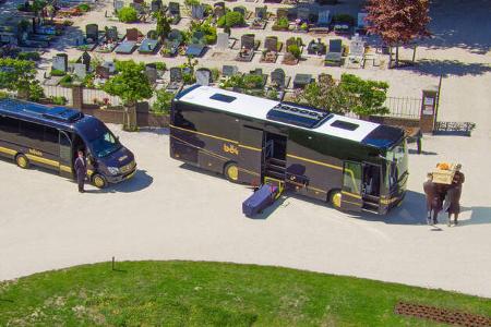 Beerdigungsbus