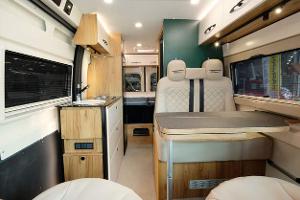 Campingbus Karmann Dexter 580 neues Interieur