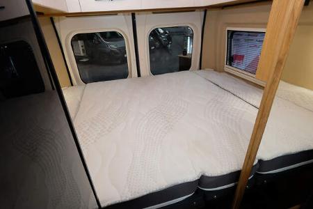 Campingbus Karmann Dexter 580 Bett