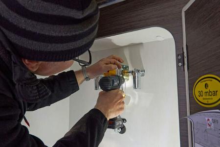 Mobil opt. Gasflaschenumschalt-Anlage Im Gaskasten montieren