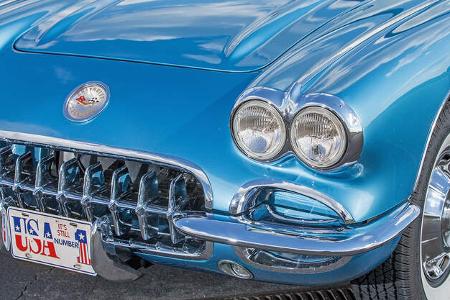 Chevrolet Corvette C1 (1960), Frontscheinwerfer, Kühlergrill