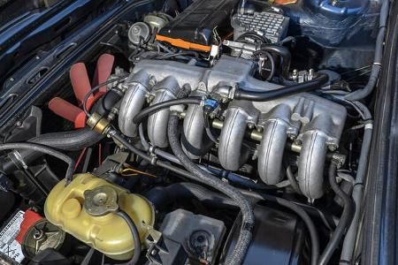 BMW M535i, Motorraum