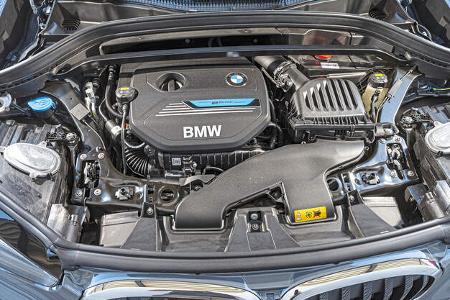 BMW X1 25e, Ford Kuga PHEV, Opel Grandland X Hybrid, Volvo XC40 T5 Recharge, Vergleichstest