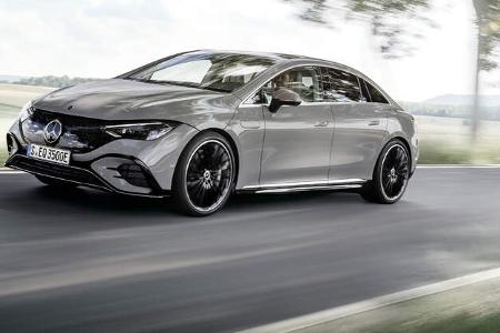 Mercedes EQE 350+ dynamisch Landstraße grau