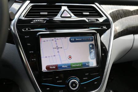 Denza, Mittelkonsole, Navi