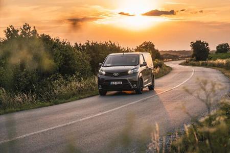 Visu Concept-One auf Toyota Proace Verso (2022)