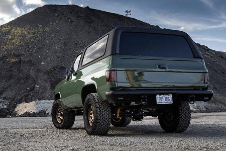 Retro Designs 1984 Chevrolet K5 Blazer Restomod