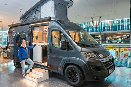 Außenfoto, Aufstelldach-Camper, Messe, Campingbus