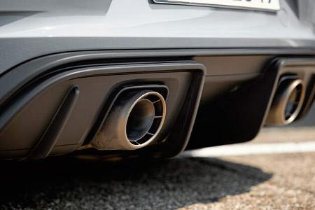 Porsche Cayman GT4 RS, Abgasanlage