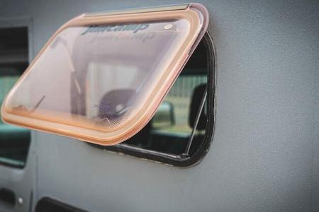 Suzuki Jimny Camper Fenster