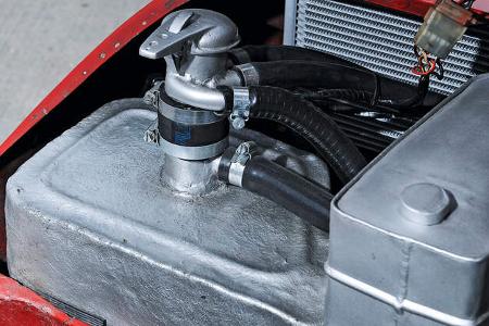 Alfa Romeo T33/3, Tankdeckel