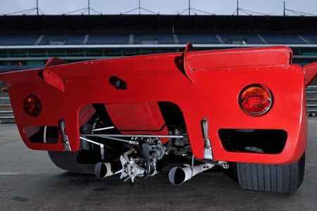 Alfa Romeo T33/3, Heck, Endrohre