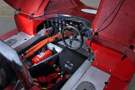 Alfa Romeo T33/3, Cockpit
