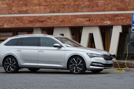 03/2022, Skoda Superb Combi iV