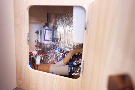 Eura Mobil Van 635 EB vs. La Strada Avanti E Druckpumpe f