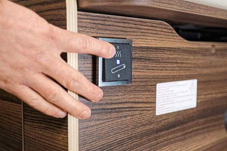 Abwassertank, Knopfdruck, Beheizung, Schalter