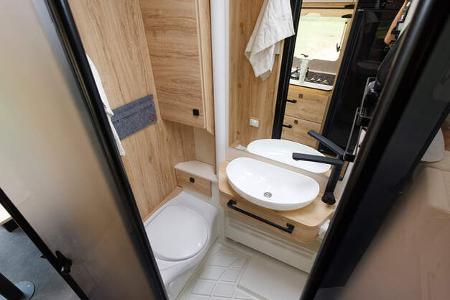 Eura Mobil Xtura (2025) f