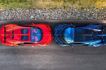 Zwei Bugatti Chiron Super Sport