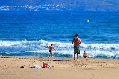 Strand, Meer, Wellen, Menschen