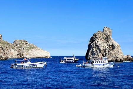 Kalksteininseln, Boote, Meer, Horizont