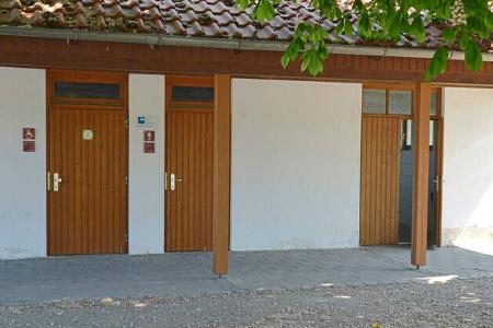 Pflegespitz, Sanitäranlagen