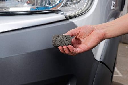 Kunststoffpflege am Reisemobil f