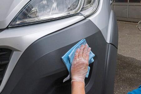 Kunststoffpflege am Reisemobil f