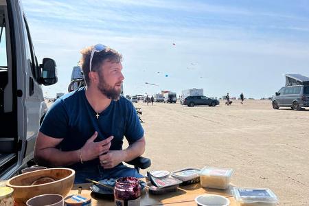 Clever Spirit 600 im Praxischeck; beim Frühstück am Strand