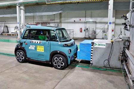 Dekra Crash Microcars Citroen Ami und Aixam