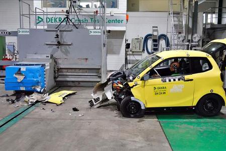 Dekra Crash Microcars Citroen Ami und Aixam