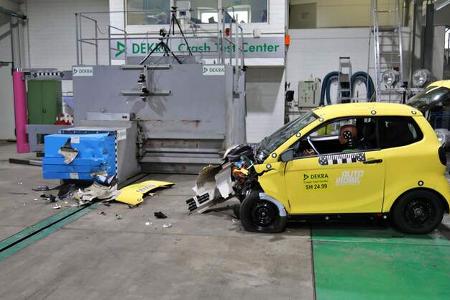 Dekra Crash Microcars Citroen Ami und Aixam
