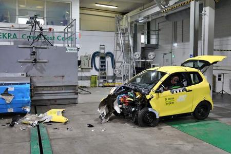 Dekra Crash Microcars Citroen Ami und Aixam