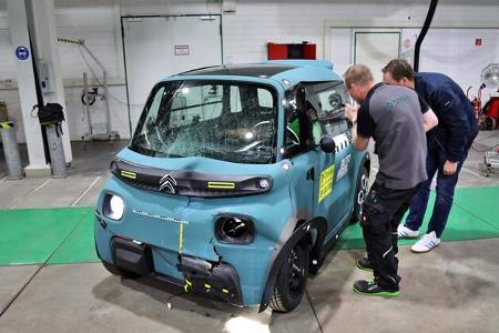 Dekra Crash Microcars Citroen Ami und Aixam
