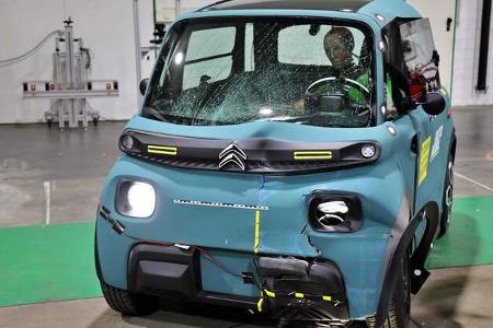 Dekra Crash Microcars Citroen Ami und Aixam